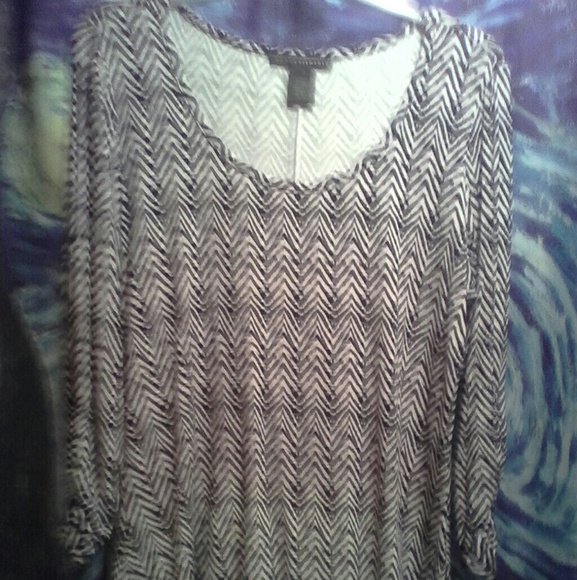 Grace Elements Black & White chevron striped Tunic - Picture 4 of 8